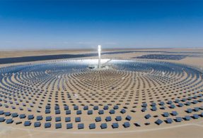 Giant solar thermal power plant in the desert